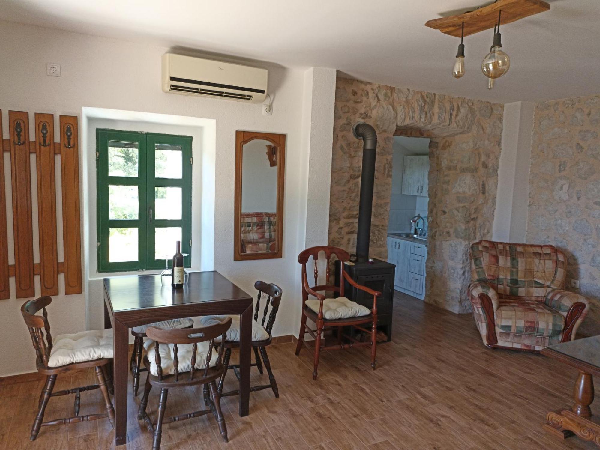 Rustic House Apartment Bar Exterior photo